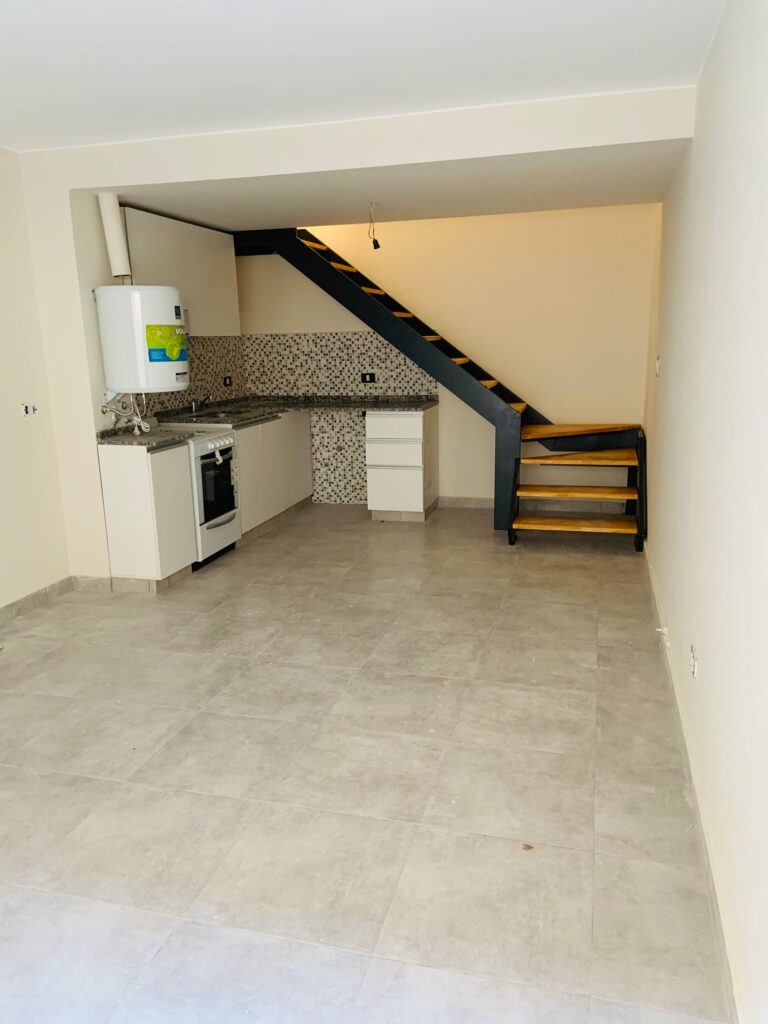 en venta !!! duplex de un dormitorio, Vera Mujica 1254