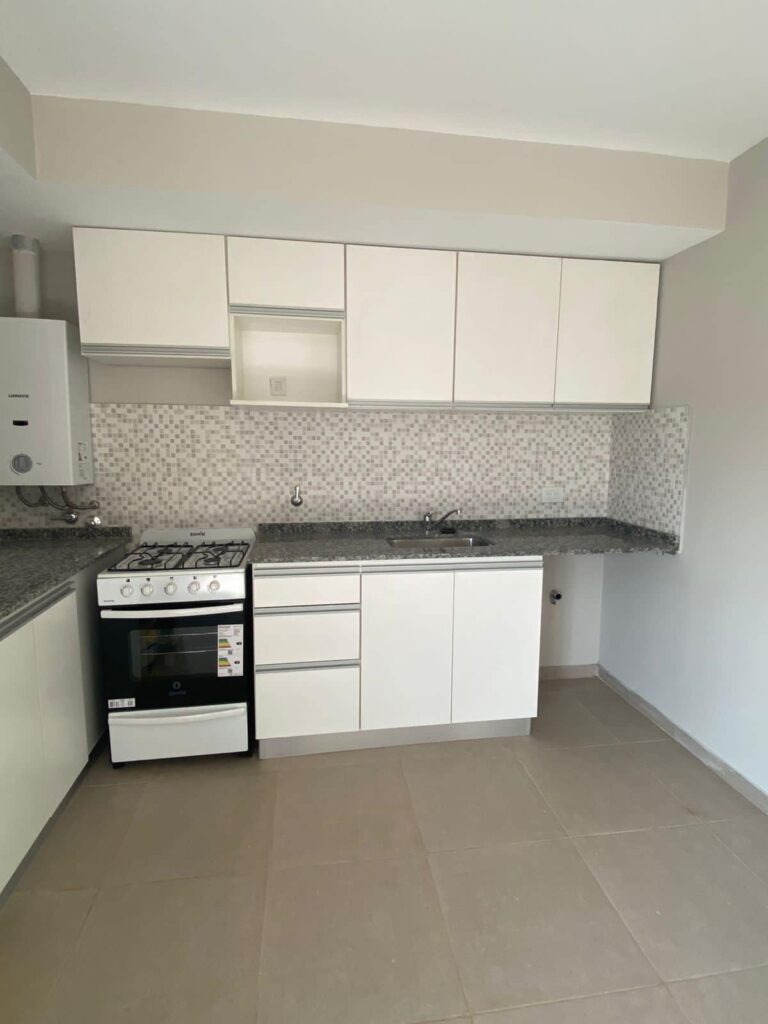 en venta!!! departamento de un dormitorio. Urquiza 3228