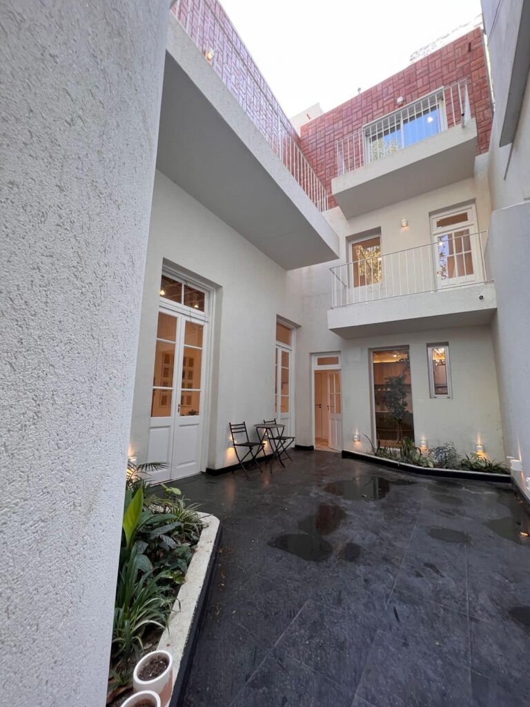 En venta, casa en rosario tres dormitorios, colon al 1800