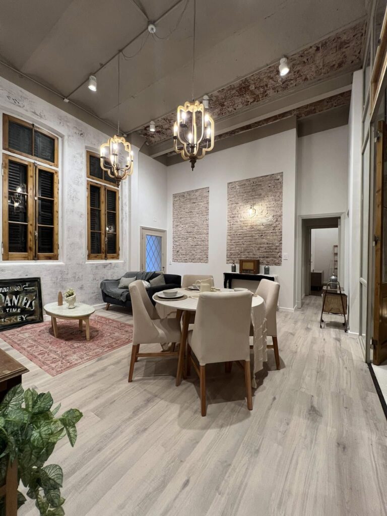 CASA DE DOS DORMITORIOS MAS COMODIN EN ROSARIO iriondo al 1000