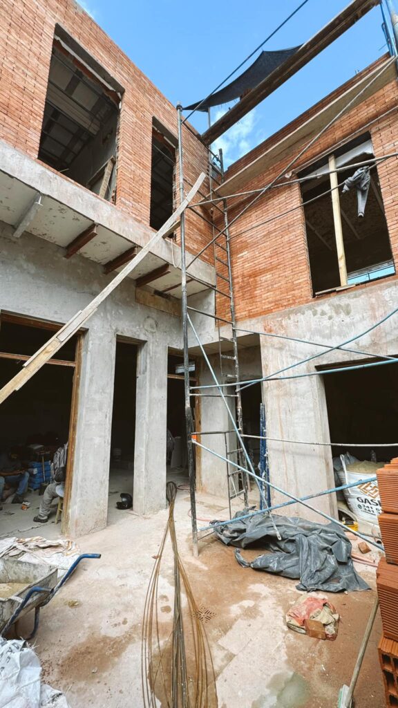 CASA EN VENTA EN ROSARIO!!! 3 DORMITORIOS PATIO Y TERRAZA