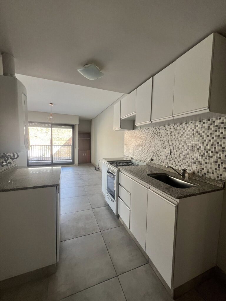 EN VENTA DEPTO EN PICHINCHA URQUIZA 2865