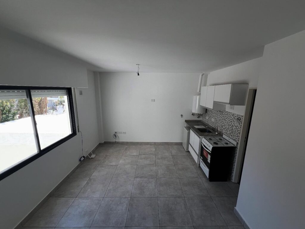MONOAMBIENTE EN VENTA !! SAN LORENZO 3405