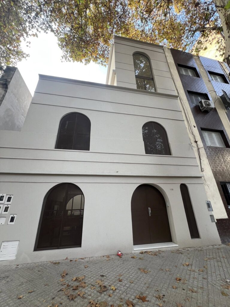 EN VENTA CASA EN ROSARIO BARRIO LOURDES RODRIGUEZ AL 1100