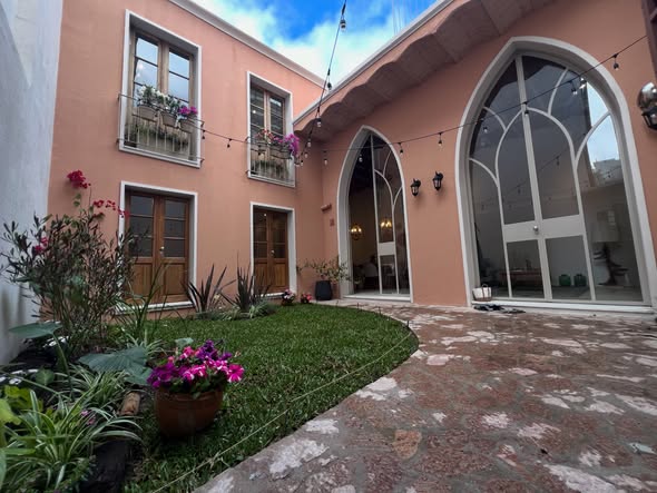 EN VENTA HERMOSA CASA EN EL CENTRO DE ROSARIO DORREGO 48 BIS